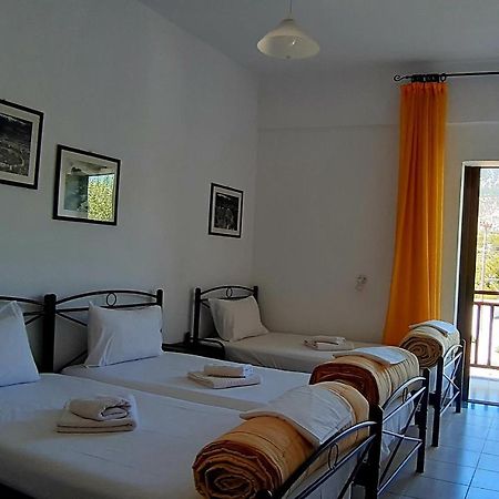 Platanos Rooms Sinoikismos Kambos ภายนอก รูปภาพ