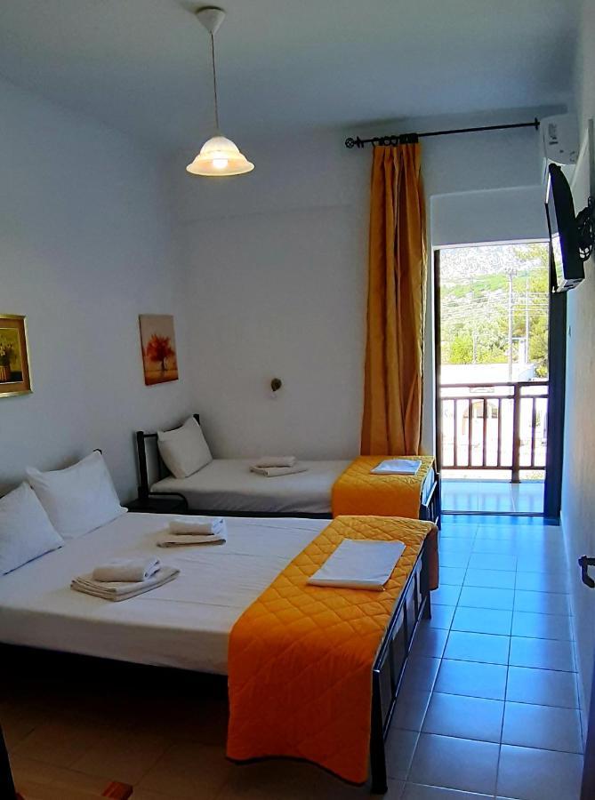 Platanos Rooms Sinoikismos Kambos ภายนอก รูปภาพ