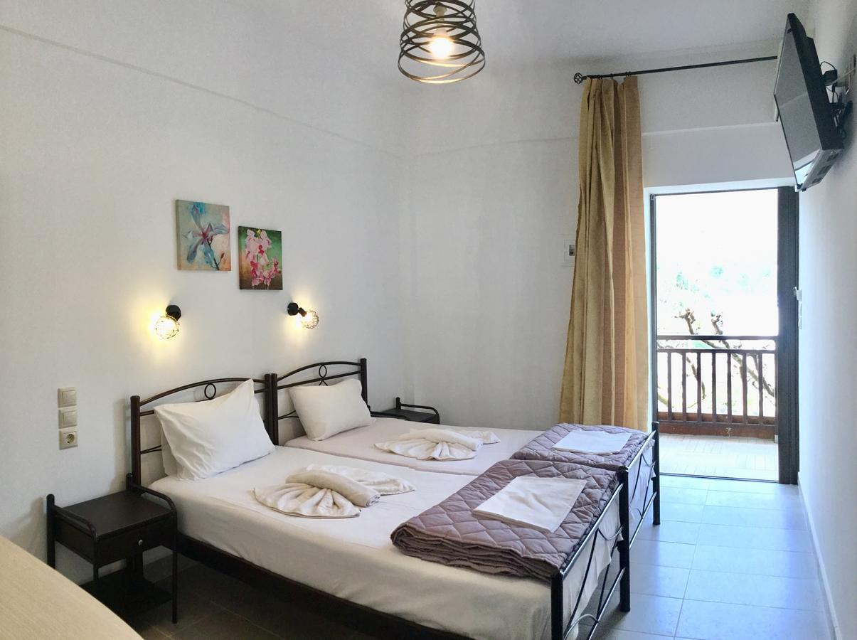 Platanos Rooms Sinoikismos Kambos ภายนอก รูปภาพ