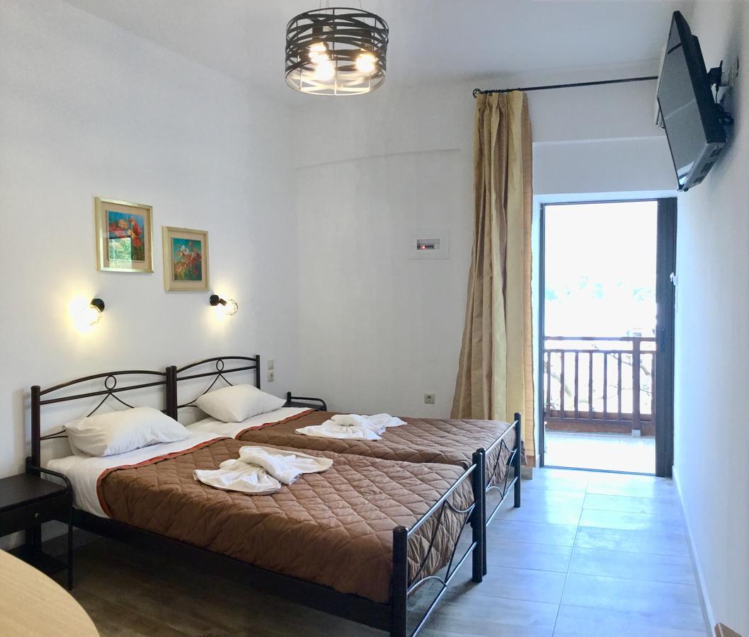Platanos Rooms Sinoikismos Kambos ภายนอก รูปภาพ