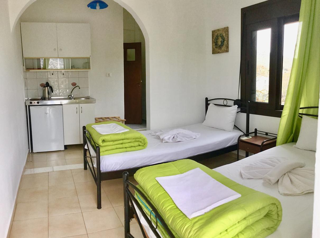 Platanos Rooms Sinoikismos Kambos ภายนอก รูปภาพ